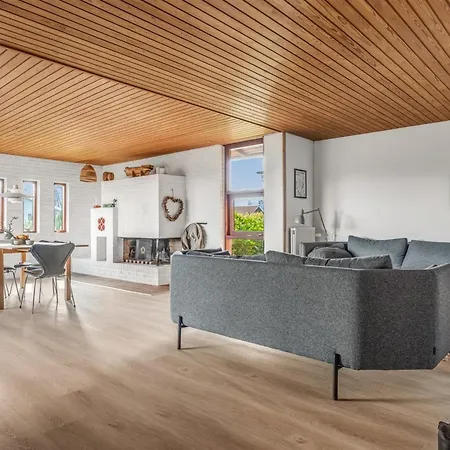 Natalija - 700m From The Sea By Interhome